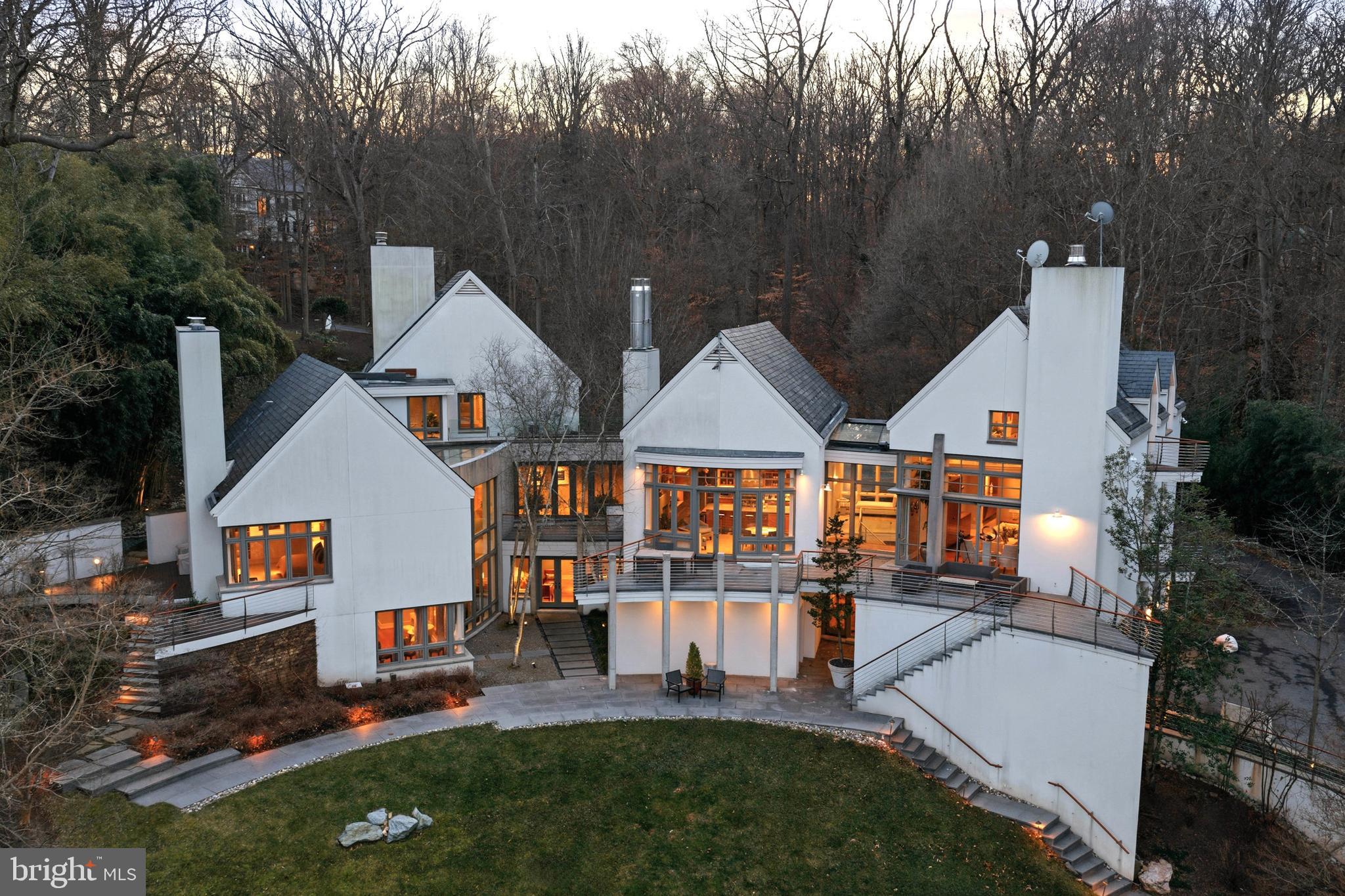 1100 Crest Lane McLean, VA 22101 - Photo 2 of 49 an aerial view of a house with a yard