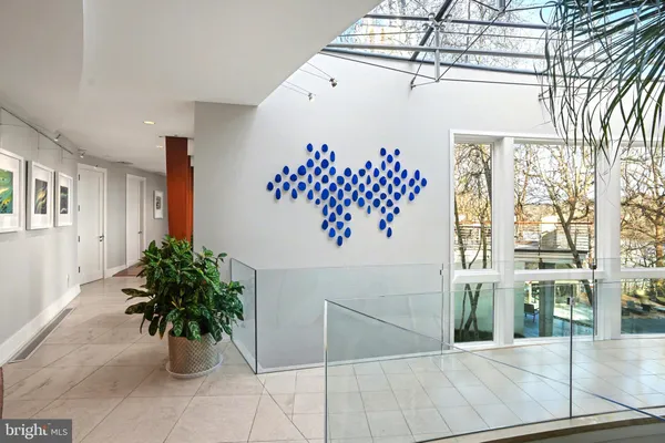 $25,000,000 | 1100 Crest Lane, McLean, VA 22101