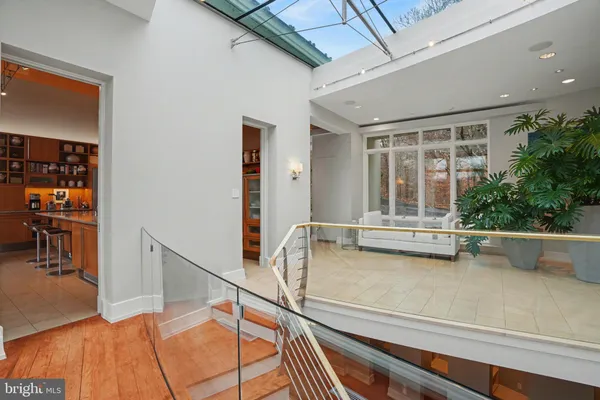 $25,000,000 | 1100 Crest Lane, McLean, VA 22101