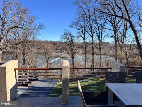 $25,000,000 | 1100 Crest Lane, McLean, VA 22101