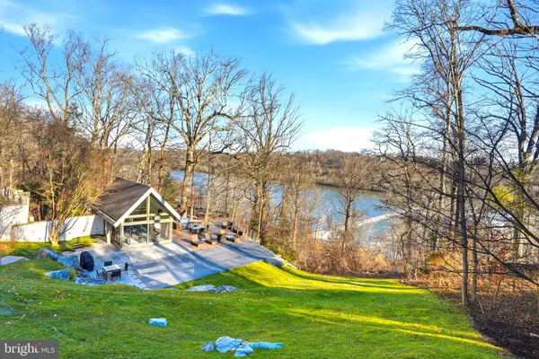 $25,000,000 | 1100 Crest Lane, McLean, VA 22101