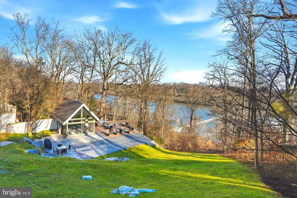 $25,000,000 | 1100 Crest Lane, McLean, VA 22101