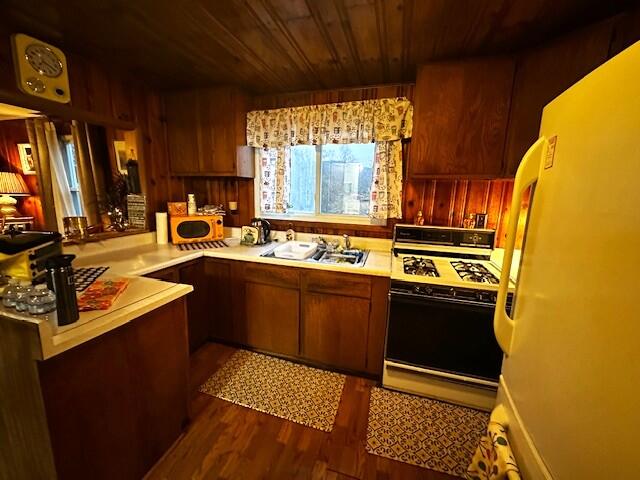 460 Woodrow Branch Road Marlinton, WV 24954 - Photo 10 of 32 IMG_8673 kitchen main