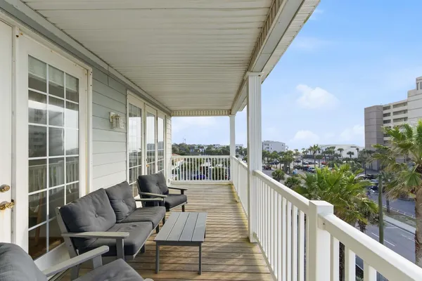 $925,000 | 106 West Arctic Avenue, Unit 3L, Folly Beach, SC 29439