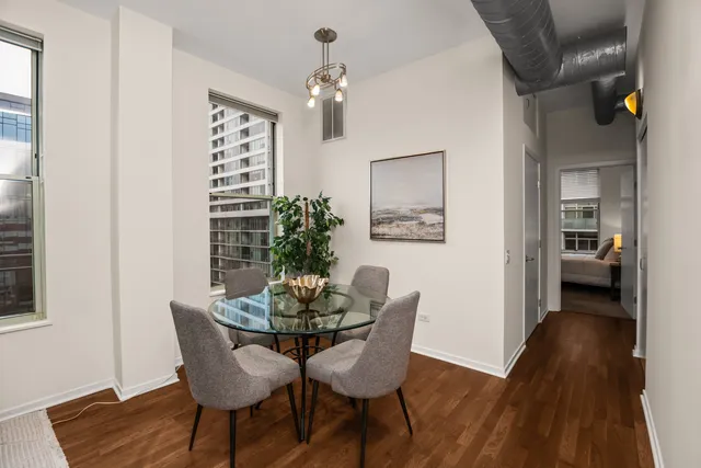 $400,000 | 1631 South Michigan Avenue, Unit 604, Chicago, IL 60616