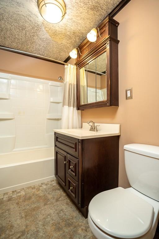 28 Lorimer Street Springfield, MA 01151 - Photo 9 of 17 Gallery Image 9