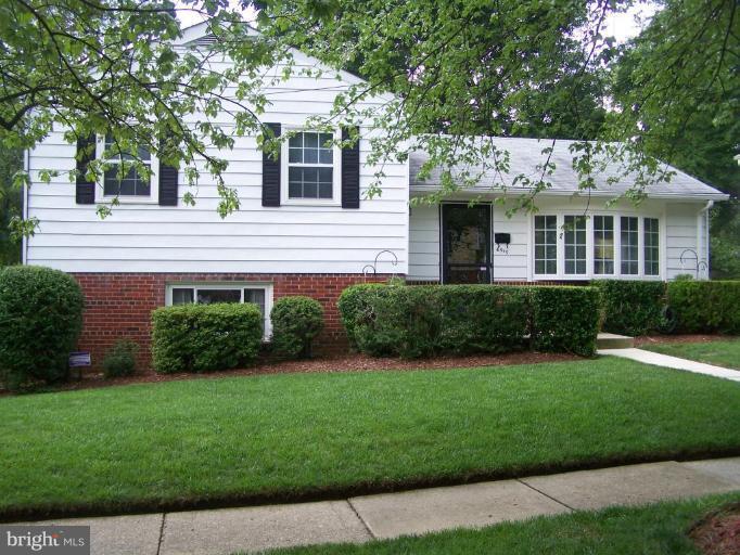 6915 Decatur Place Hyattsville, MD 20784 - Photo 1 of 1 Exterior (Main)