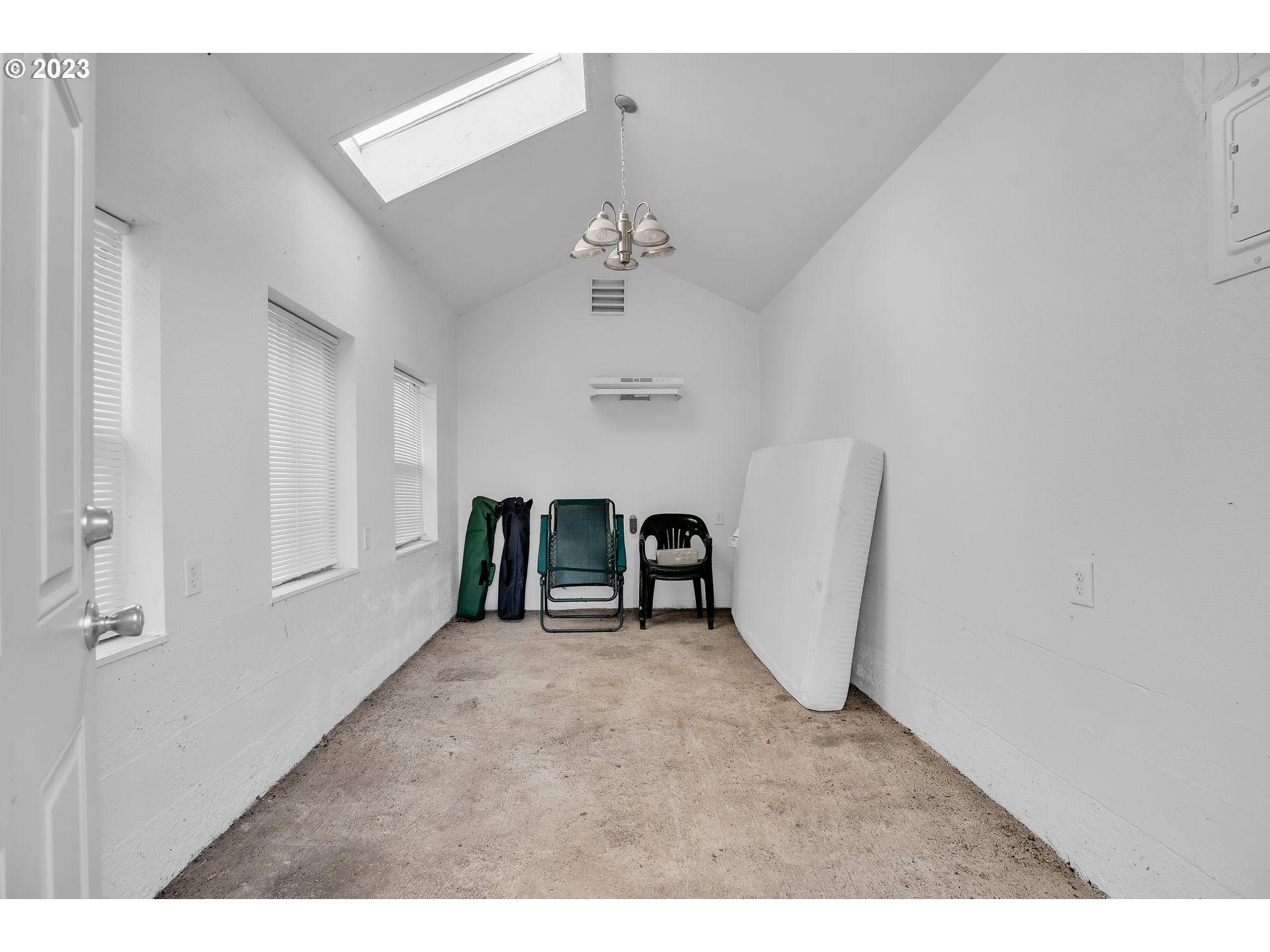 6847 Rochester Street Northeast Salem, OR 97305 - Photo 33 of 48 Gallery Image 33