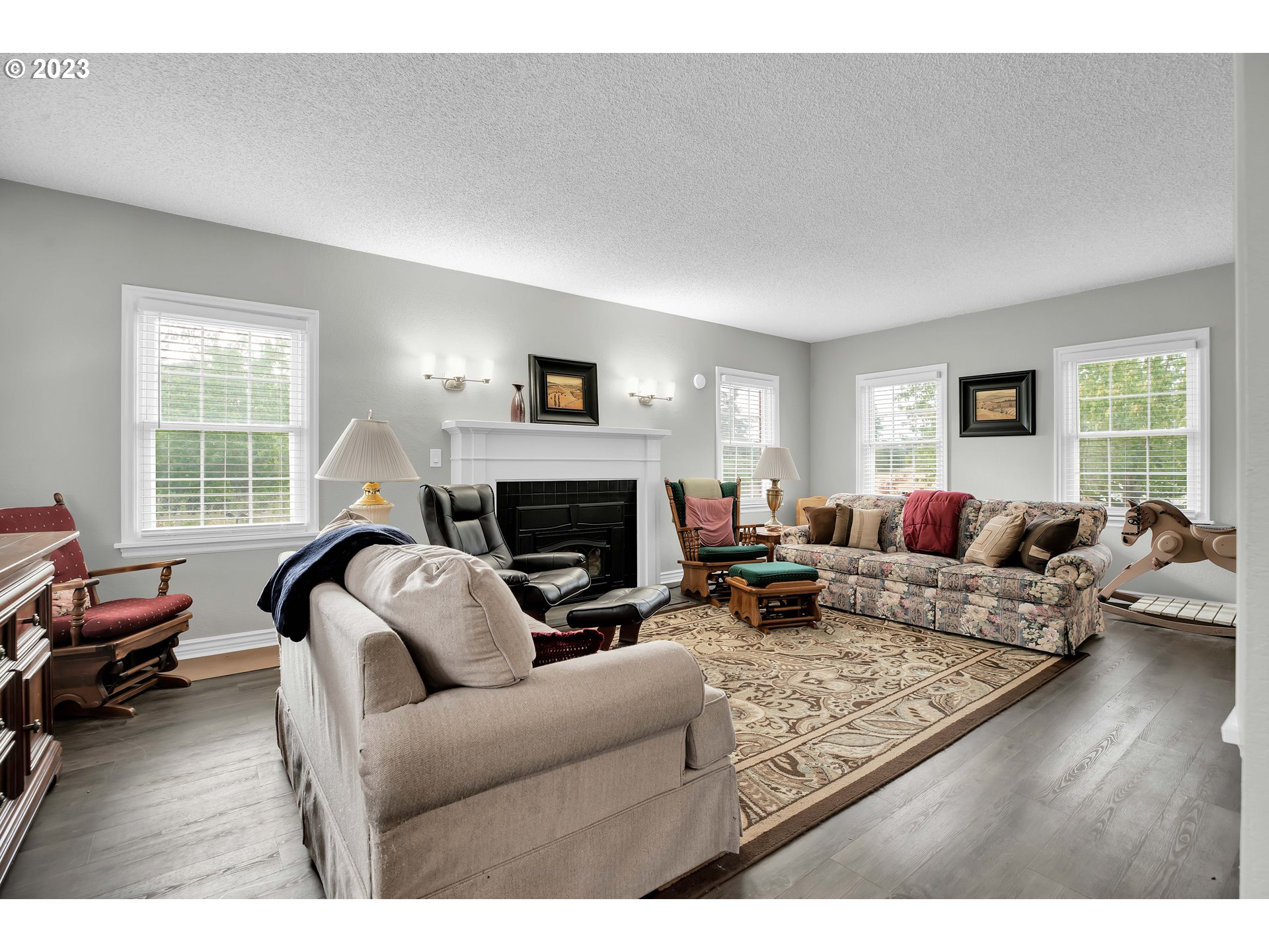 6847 Rochester Street Northeast Salem, OR 97305 - Photo 6 of 48 Gallery Image 6
