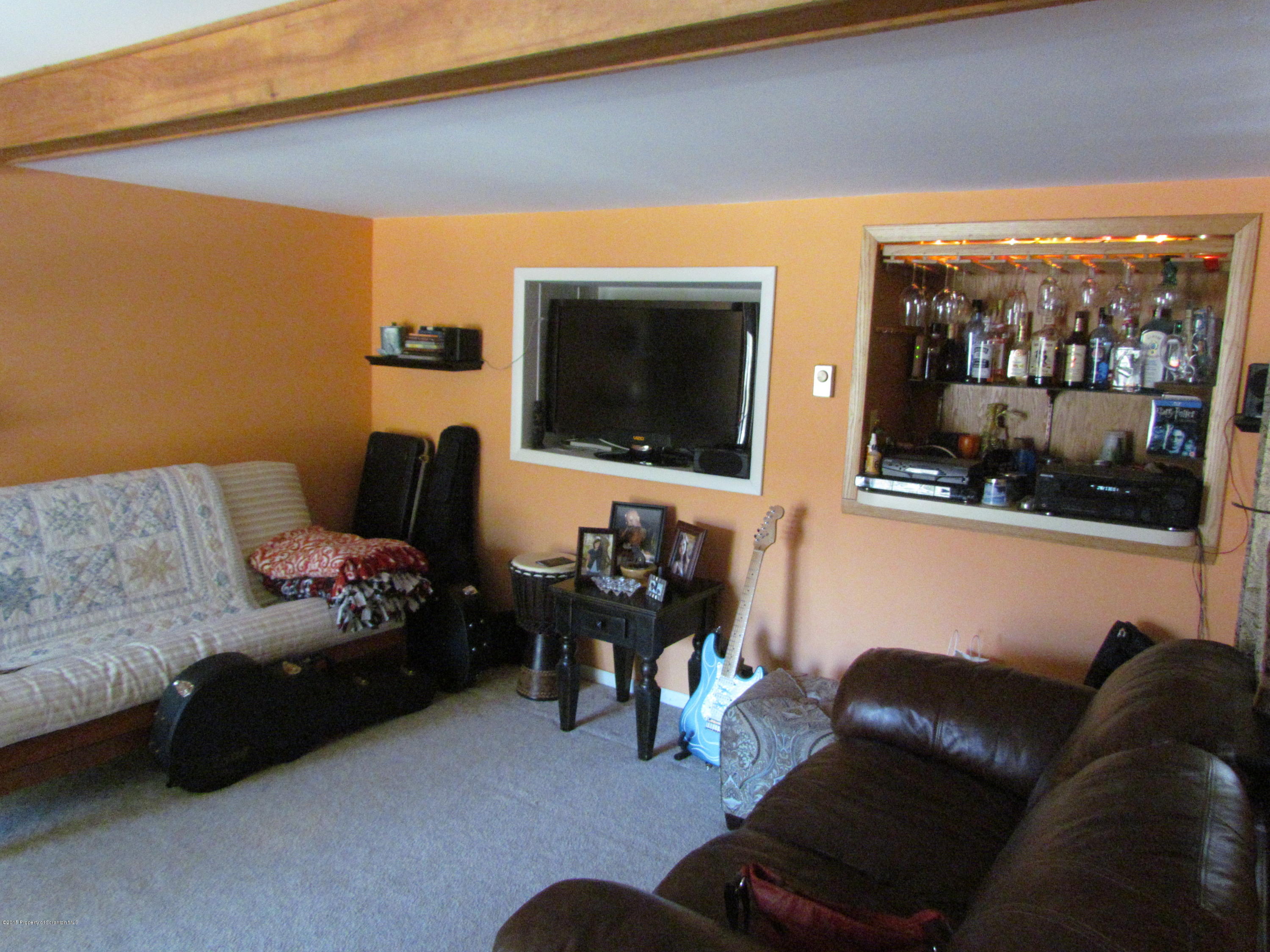 2100 College Road Factoryville, PA 18419 - Photo 5 of 11 Gallery Image 5