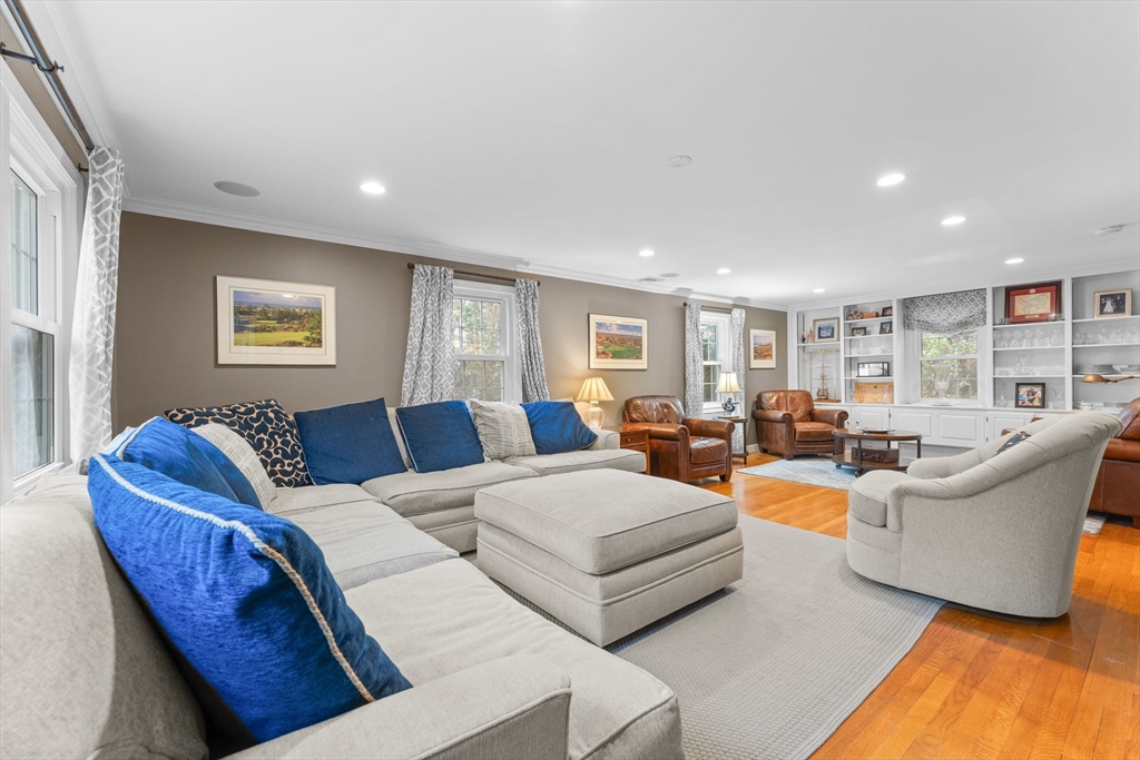 12 Olde Lantern Road Acton, MA 01720 - Photo 3 of 40