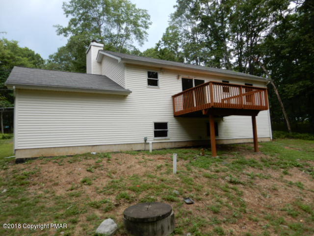 140 Doe Loop Bushkill, PA 18324 - Photo 3 of 17 back