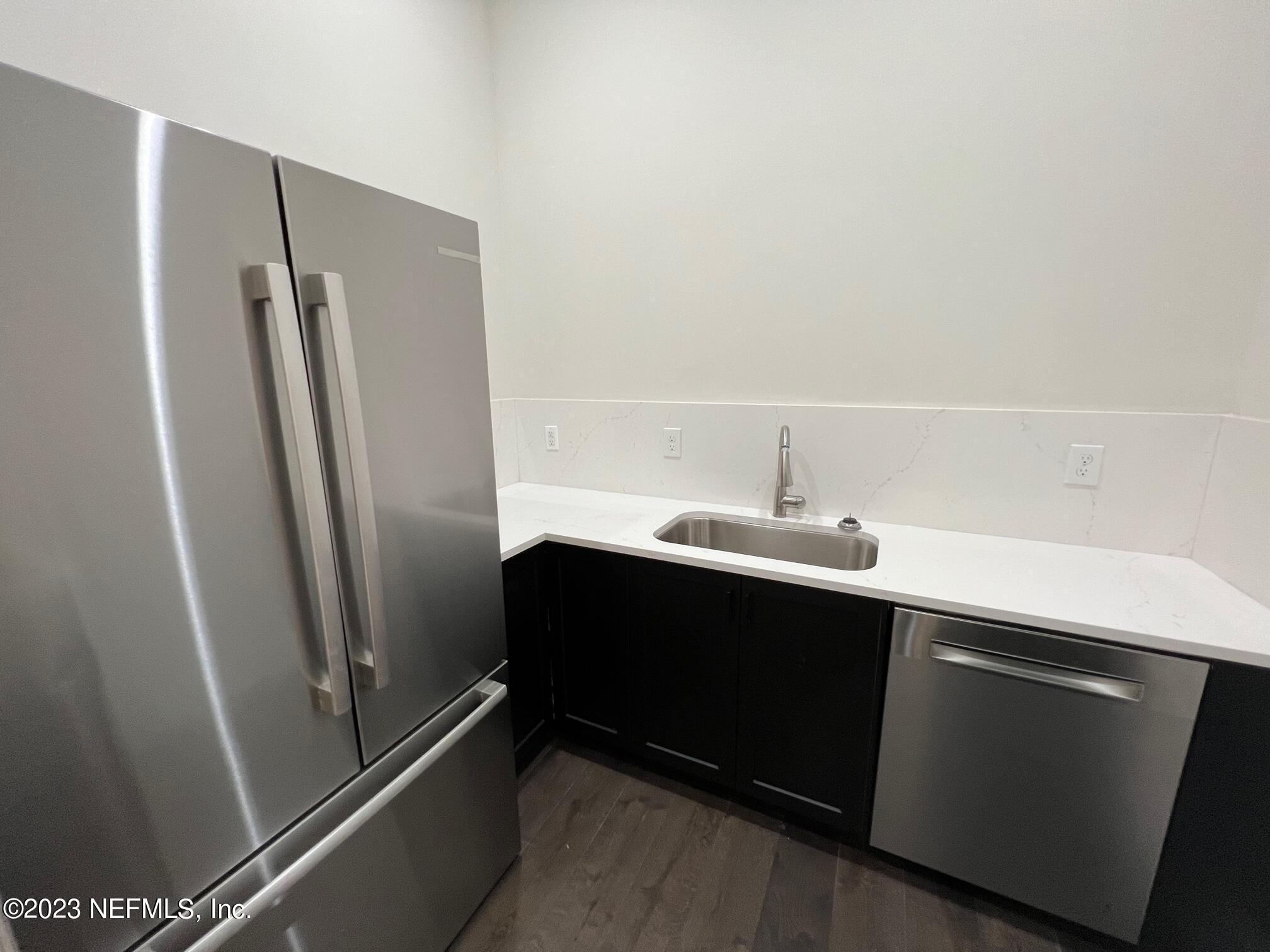 1541 Riverside Avenue, Unit 2 Jacksonville, FL 32204 - Photo 3 of 14 IMG_5631