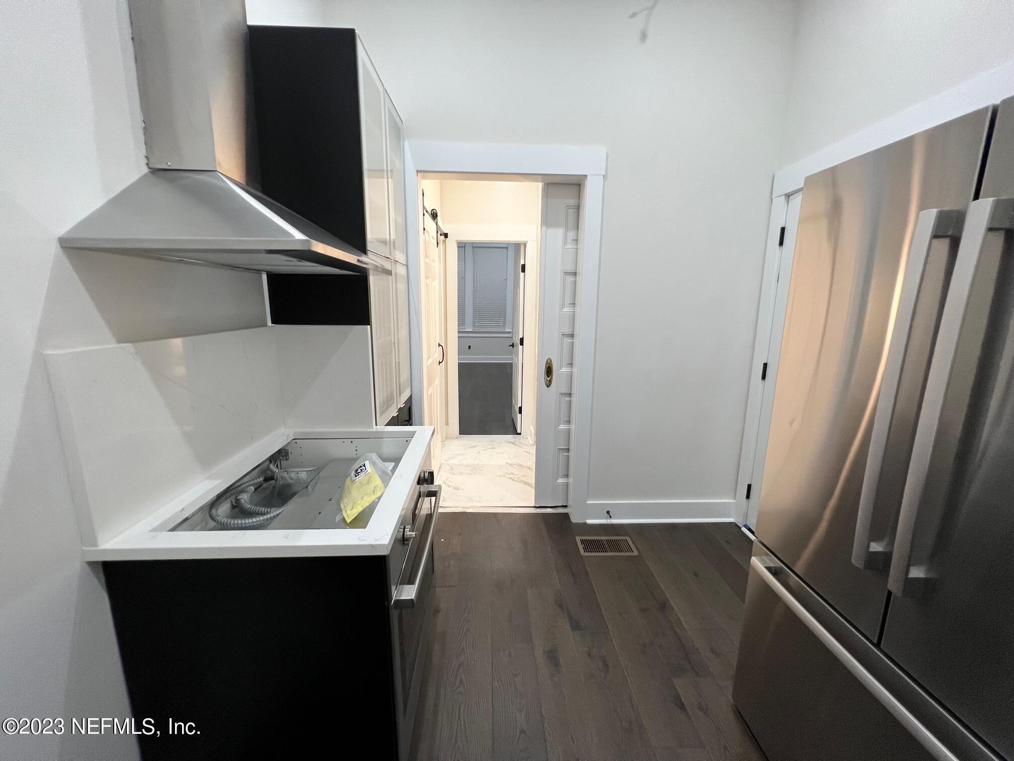 1541 Riverside Avenue, Unit 2 Jacksonville, FL 32204 - Photo 4 of 14 IMG_5632