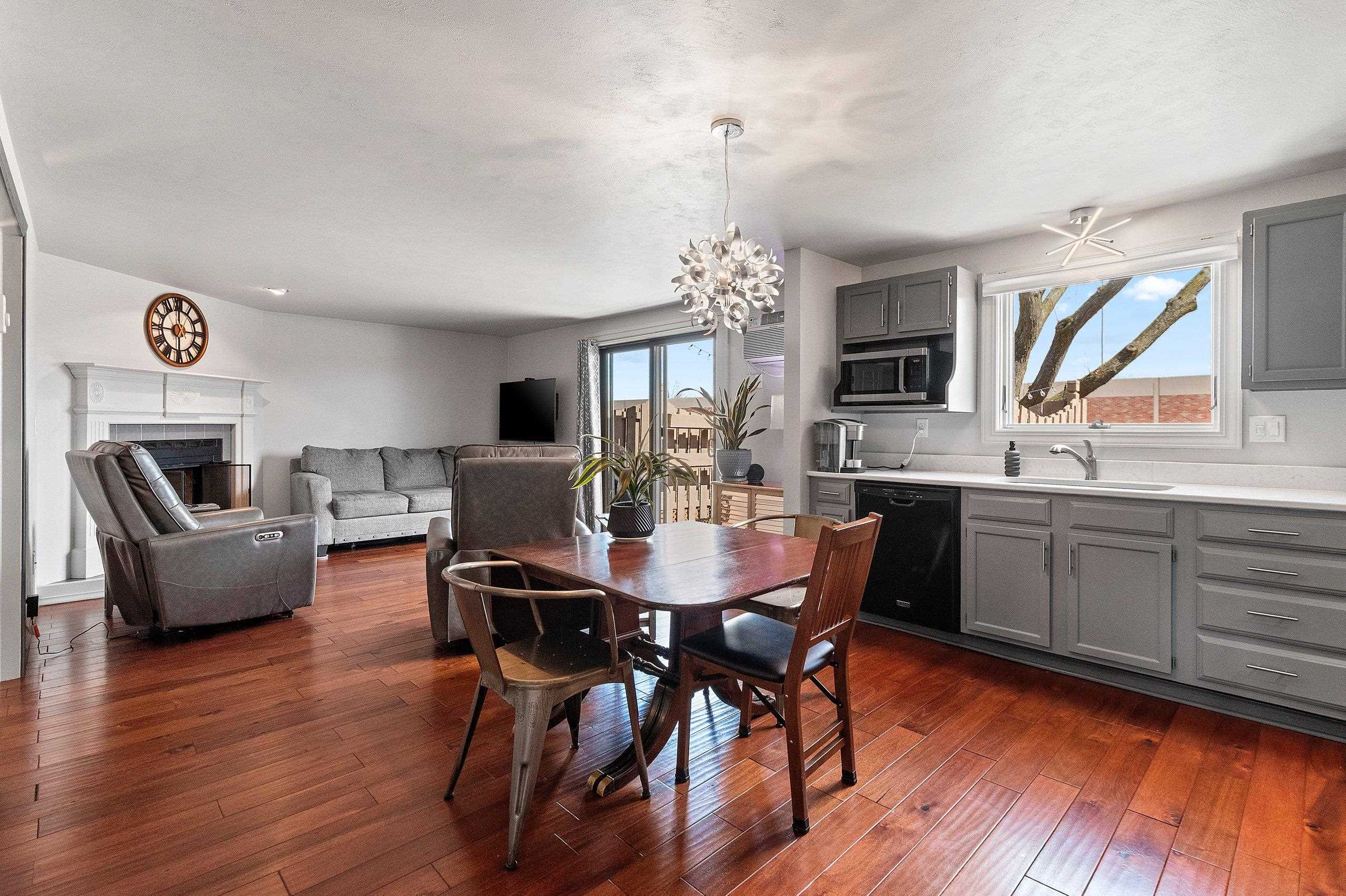 2405 Cedar Ridge Green Bay, WI 54313 - Photo 15 of 38