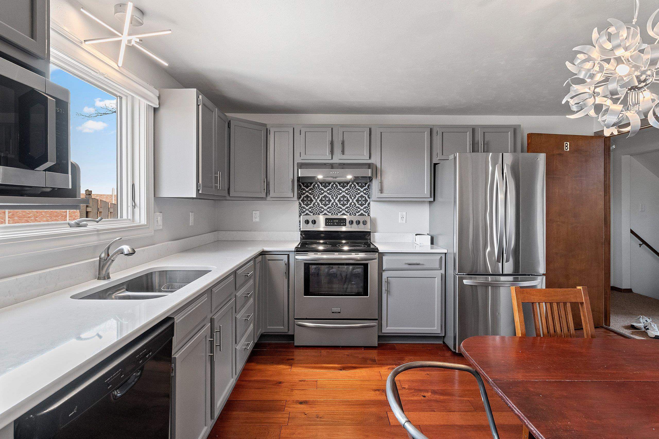 2405 Cedar Ridge Green Bay, WI 54313 - Photo 17 of 38