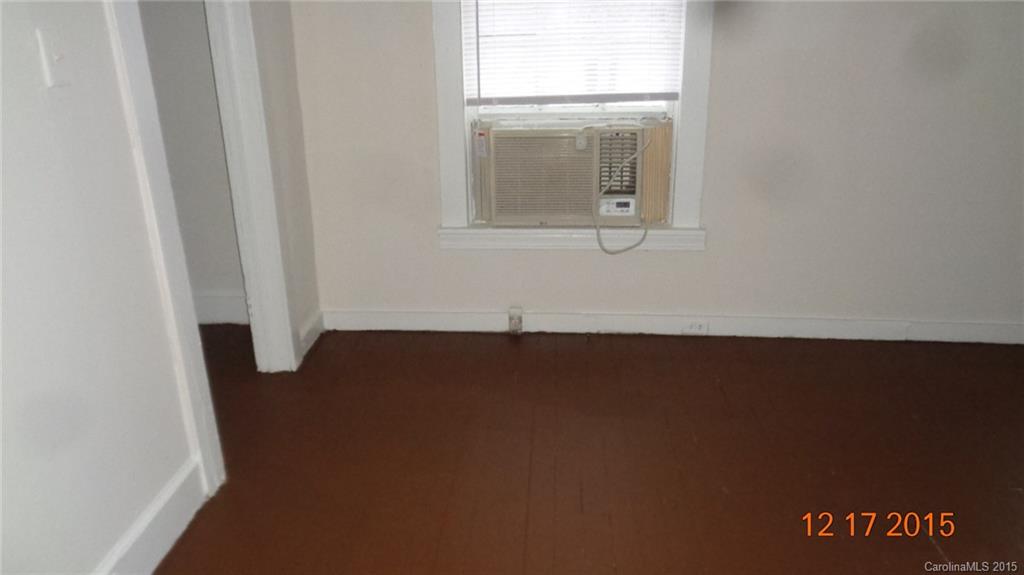 2729 Toddville Road Charlotte, NC 28208 - Photo 3 of 6