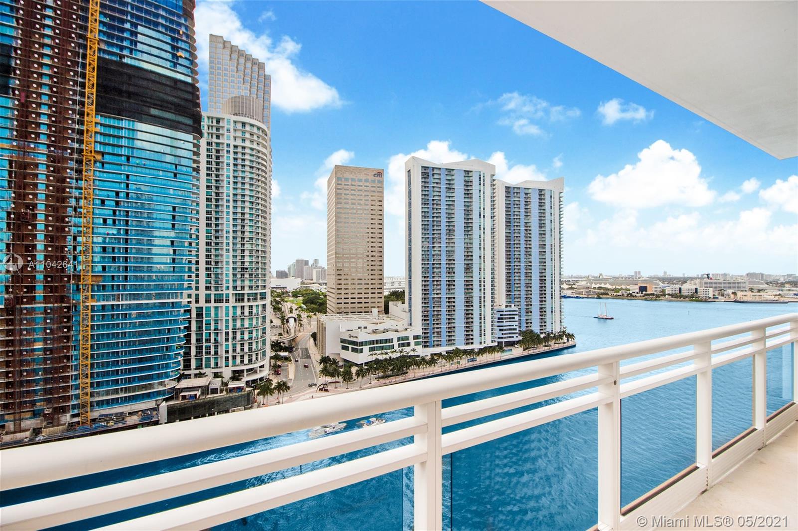 901 Brickell Key Boulevard, Unit 2004 Miami, FL 33131 - Photo 4 of 39