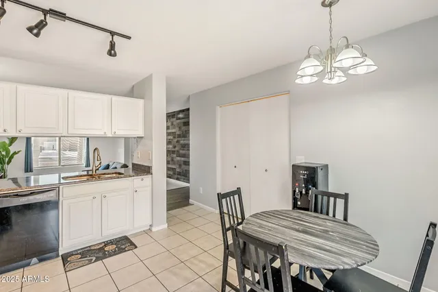 $339,000 | 1276 West Diamond Avenue, Apache Junction, AZ 85120