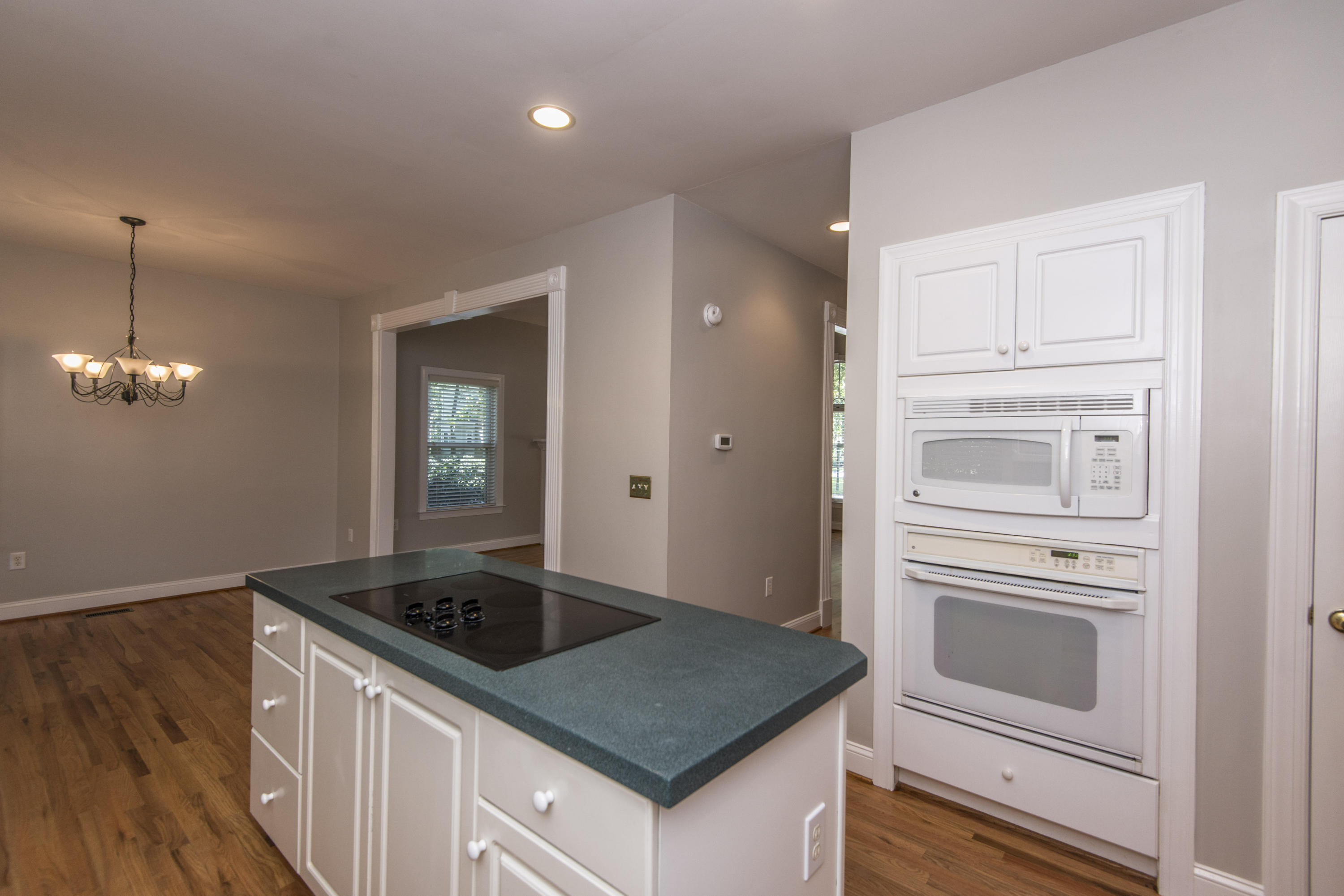 1332 Woodlock Road Mount Pleasant, SC 29464 - Photo 12 of 46