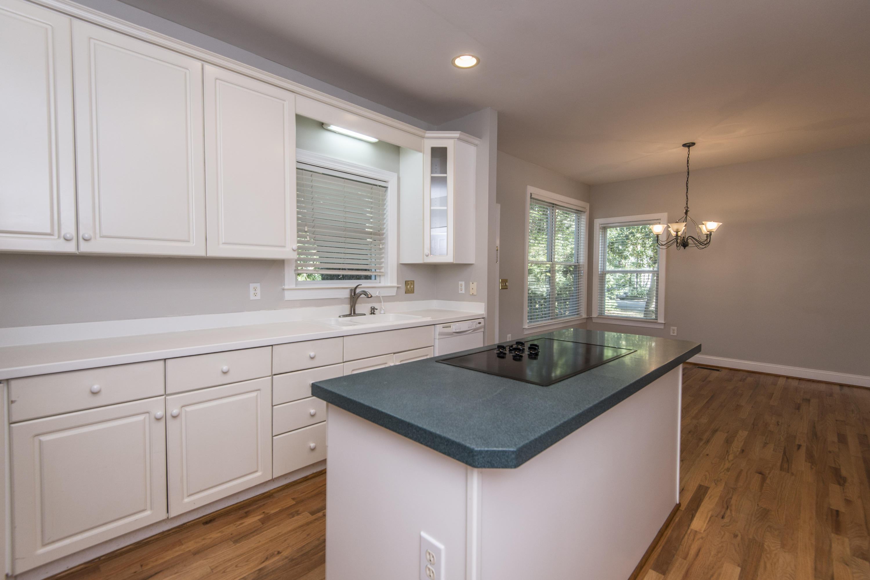 1332 Woodlock Road Mount Pleasant, SC 29464 - Photo 13 of 46