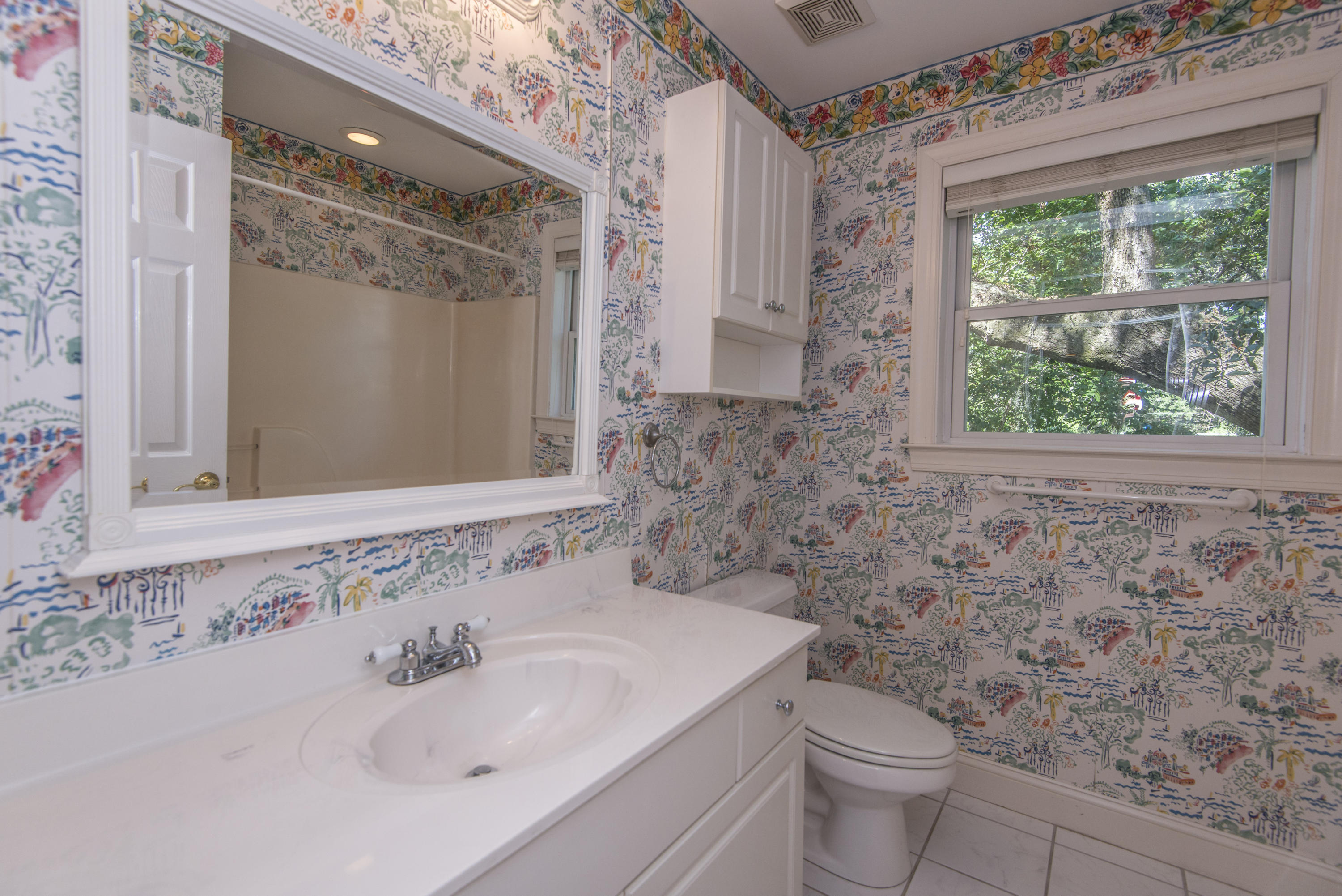 1332 Woodlock Road Mount Pleasant, SC 29464 - Photo 18 of 46