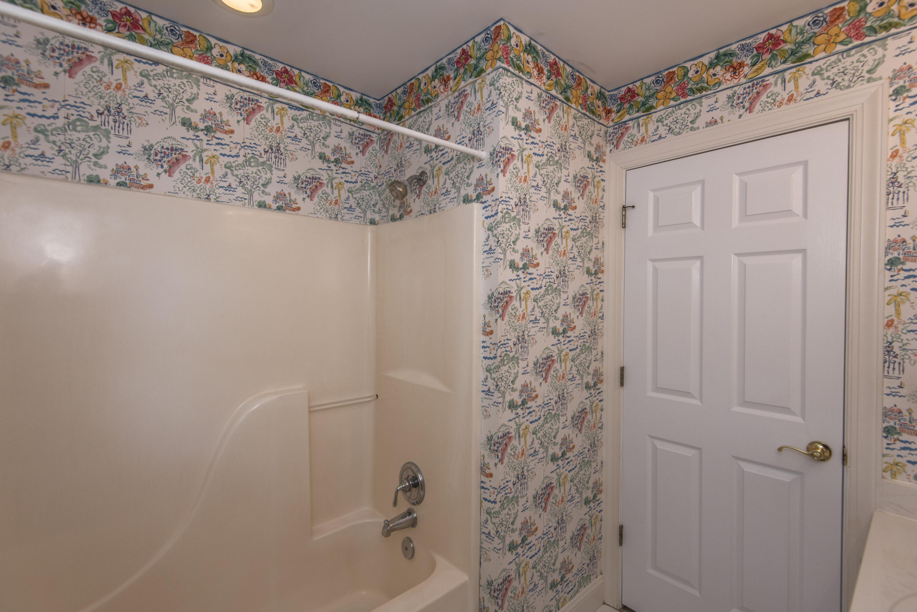 1332 Woodlock Road Mount Pleasant, SC 29464 - Photo 19 of 46