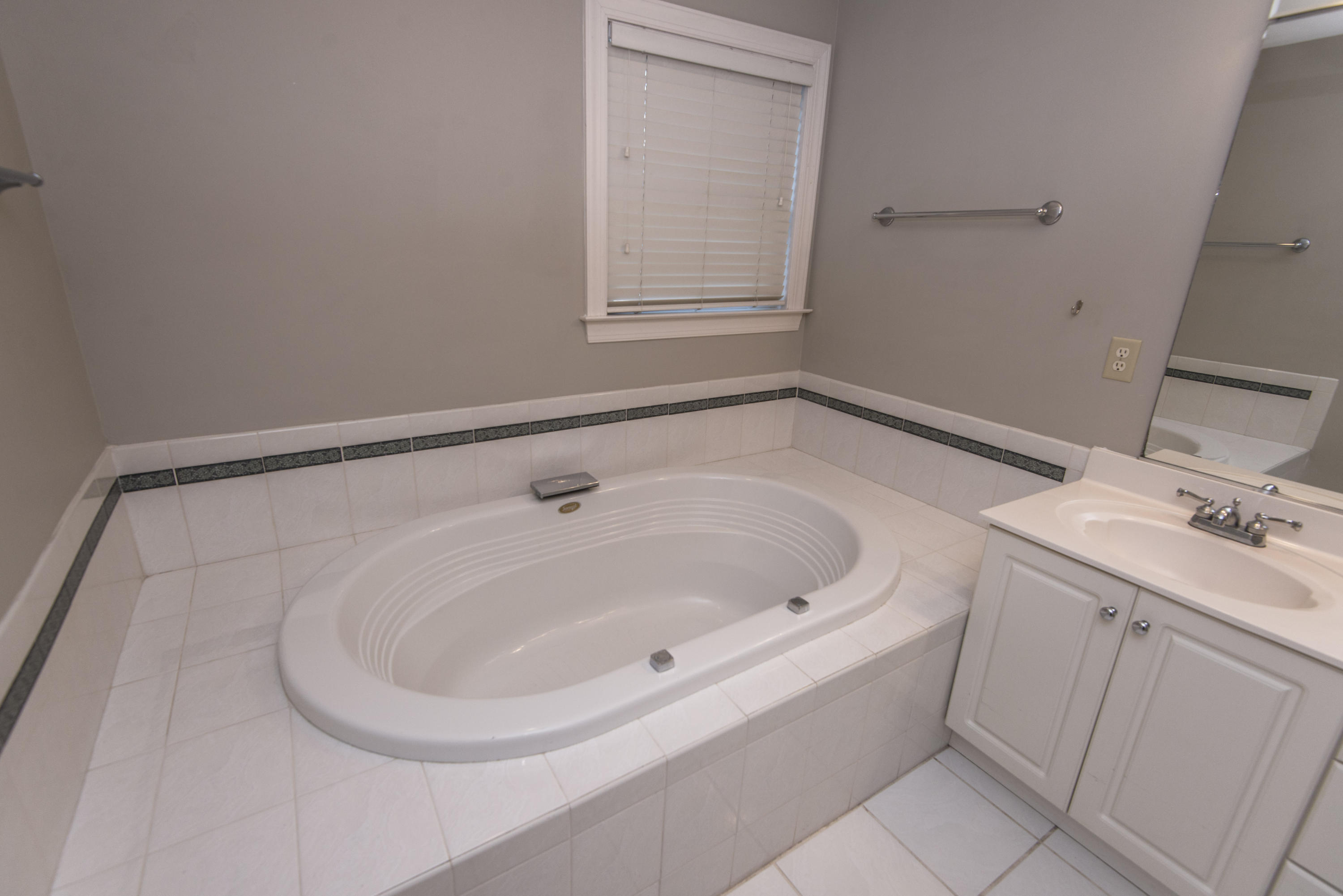 1332 Woodlock Road Mount Pleasant, SC 29464 - Photo 34 of 46