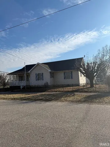 $220,000 | 715 East Oak Street, Princeton, IN 47670