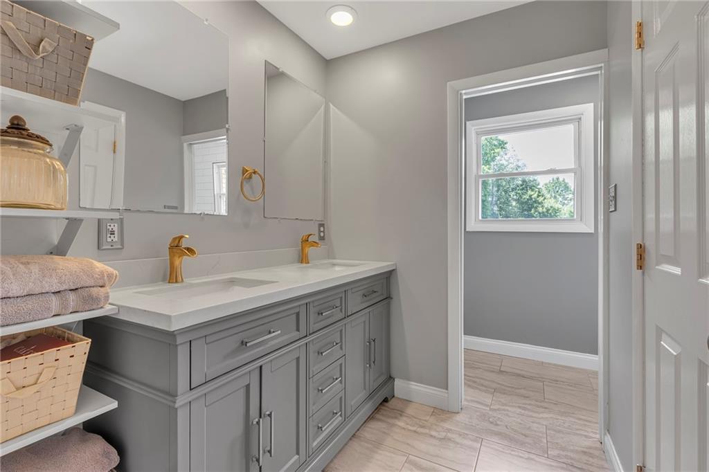 960 Edgewood Road Beaver Falls, PA 15010 - Photo 19 of 50 Primary Bathroom