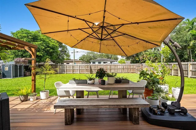 a outdoor view with a sitting space