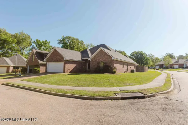 $329,000 | 100 Woodbine Court, Canton, MS 39046