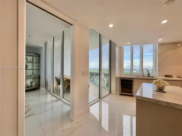 $15,000 | 15901 Collins Avenue, Unit 2406, Sunny Isles Beach, FL 33160