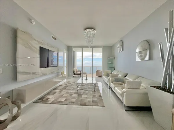 $15,000 | 15901 Collins Avenue, Unit 2406, Sunny Isles Beach, FL 33160