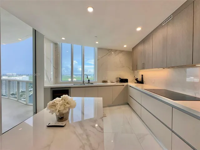 $15,000 | 15901 Collins Avenue, Unit 2406, Sunny Isles Beach, FL 33160