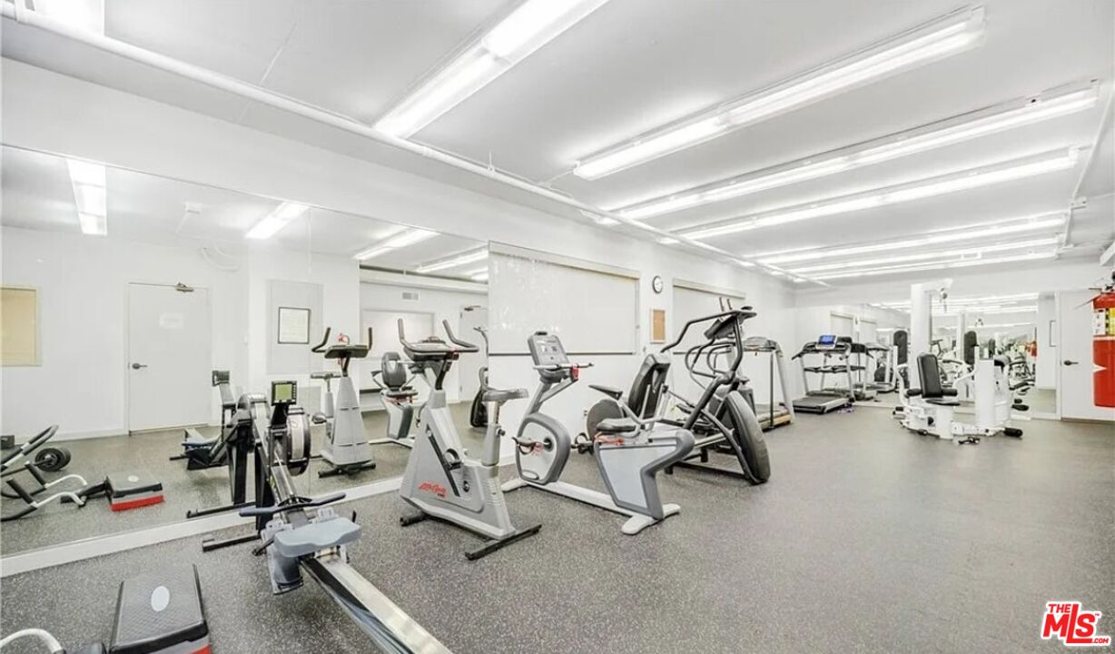 1880 Veteran Avenue, Unit 107 Los Angeles, CA 90025 - Photo 25 of 26 a view of a room with gym equipment