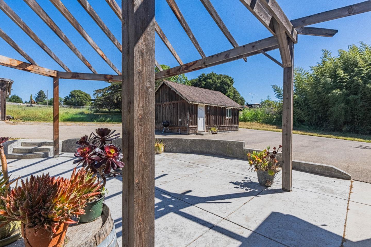 9585 Prunedale South Road Salinas, CA 93907 - Photo 3 of 38