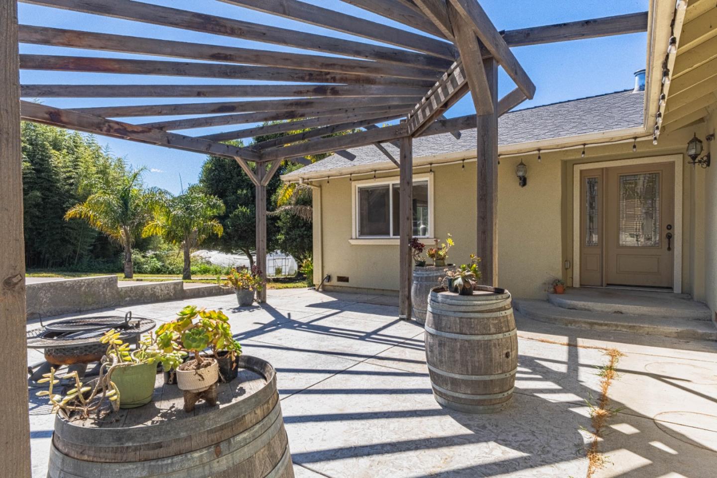 9585 Prunedale South Road Salinas, CA 93907 - Photo 4 of 38