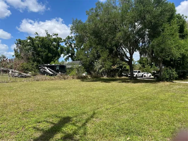 $250,000 | 5628 24th Street East, Bradenton, FL 34203