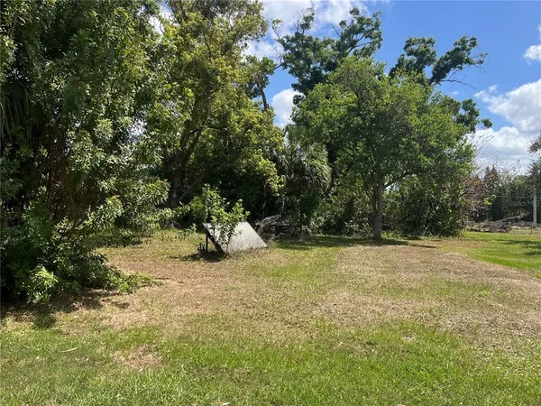 $250,000 | 5628 24th Street East, Bradenton, FL 34203