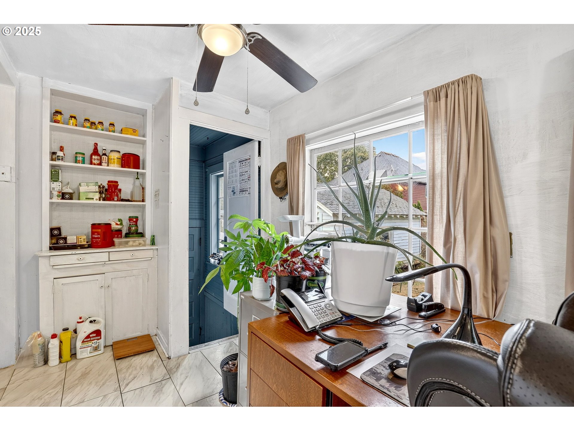 6404 Northeast 10th Avenue Portland, OR 97211 - Photo 11 of 31