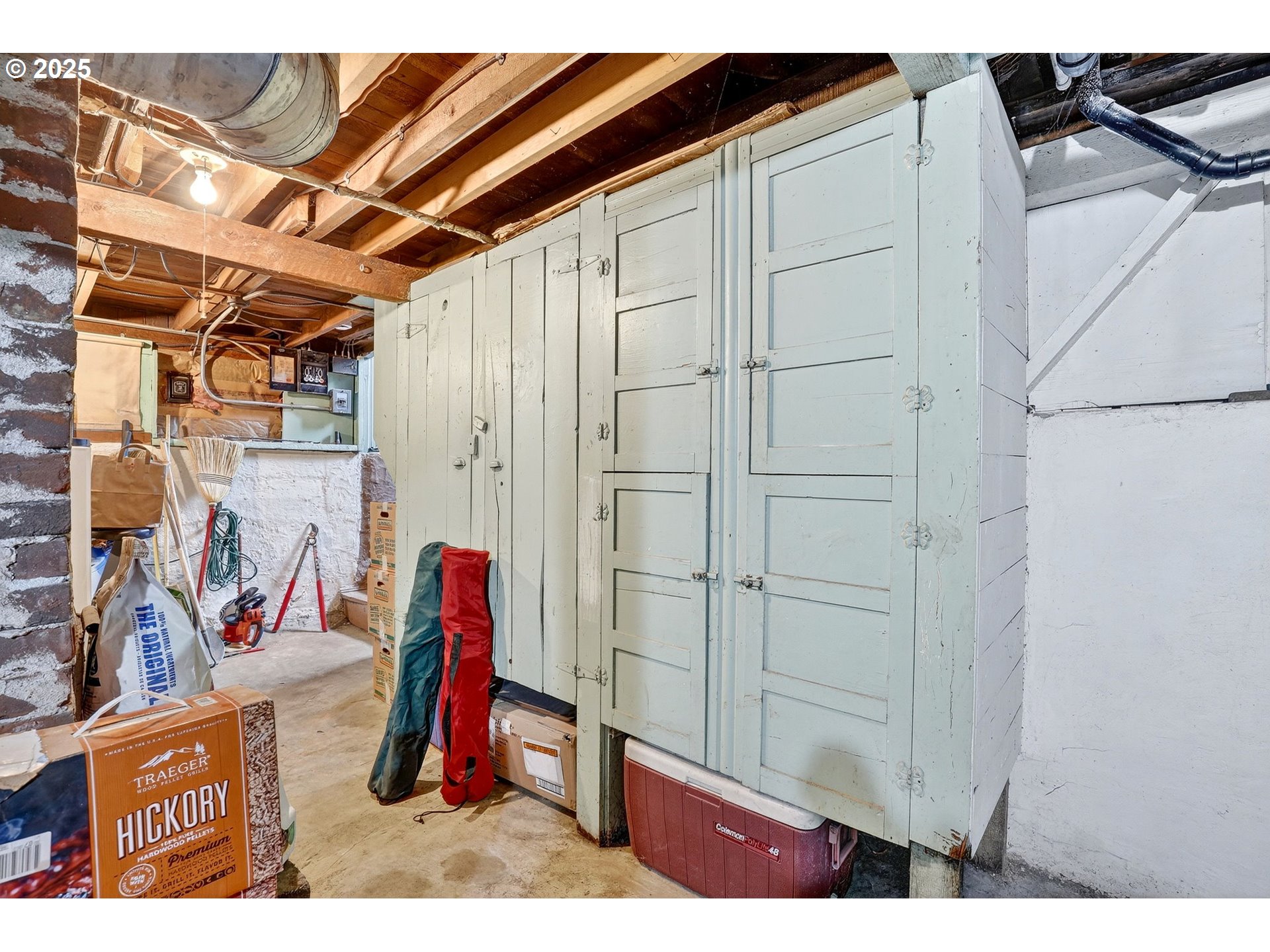 6404 Northeast 10th Avenue Portland, OR 97211 - Photo 14 of 31 a view of storage and utility room
