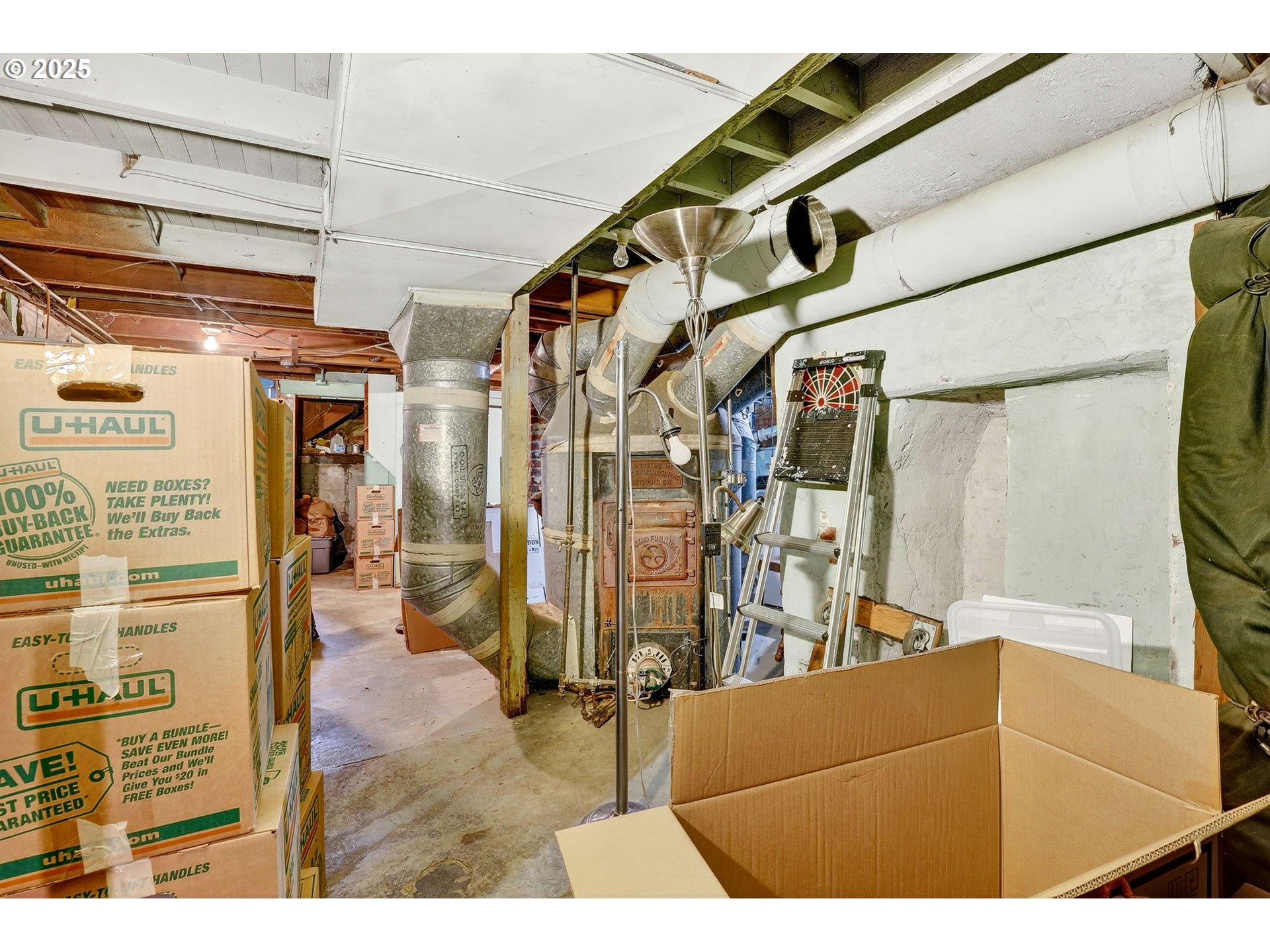 6404 Northeast 10th Avenue Portland, OR 97211 - Photo 18 of 31 a view of an entryway with wooden floor