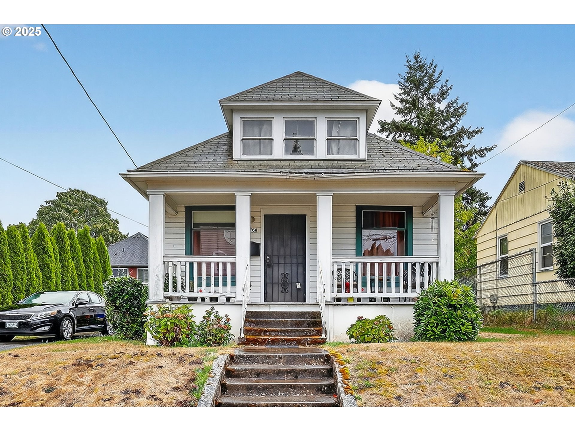 6404 Northeast 10th Avenue Portland, OR 97211 - Photo 2 of 31