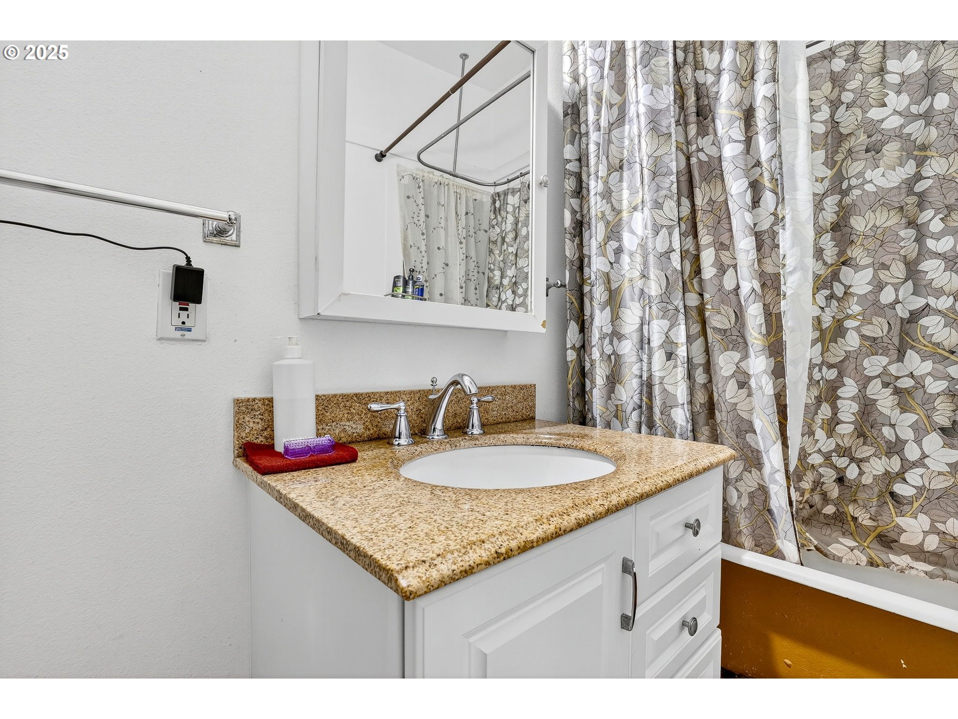 6404 Northeast 10th Avenue Portland, OR 97211 - Photo 21 of 31