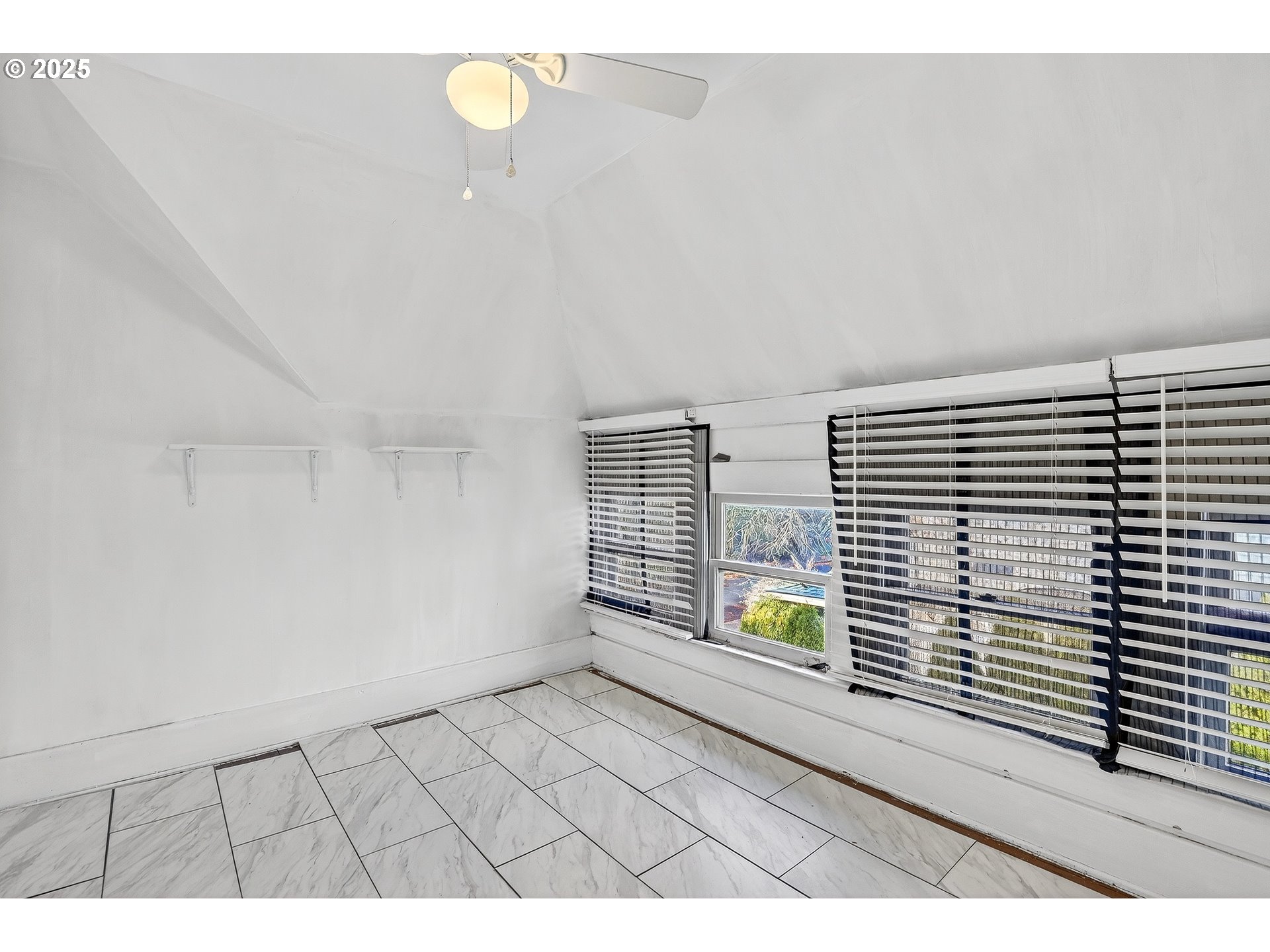 6404 Northeast 10th Avenue Portland, OR 97211 - Photo 34 of 45 a view of an empty room