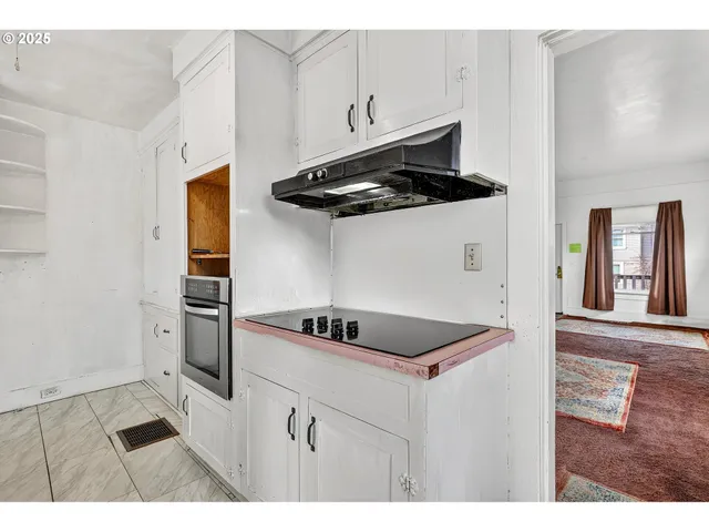 $349,000 | 6404 Northeast 10th Avenue, Portland, OR 97211