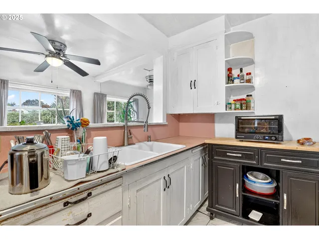 $349,000 | 6404 Northeast 10th Avenue, Portland, OR 97211