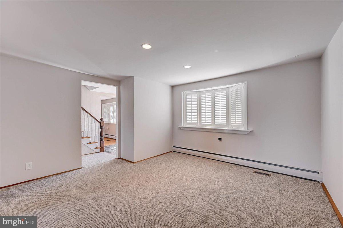 316 Evergreen Road Horsham, PA 19044 - Photo 9 of 68 Dining Room.