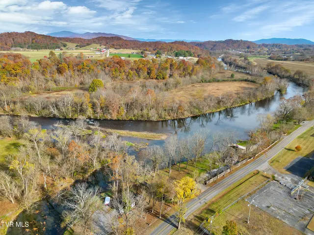 $350,000 | 918 Riverview Drive, Johnson City, TN 37601